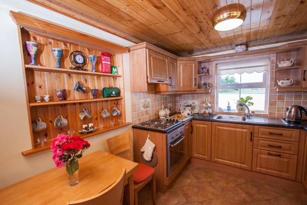 Дома для отпуска Beezies Self Catering Cottages Grange-13