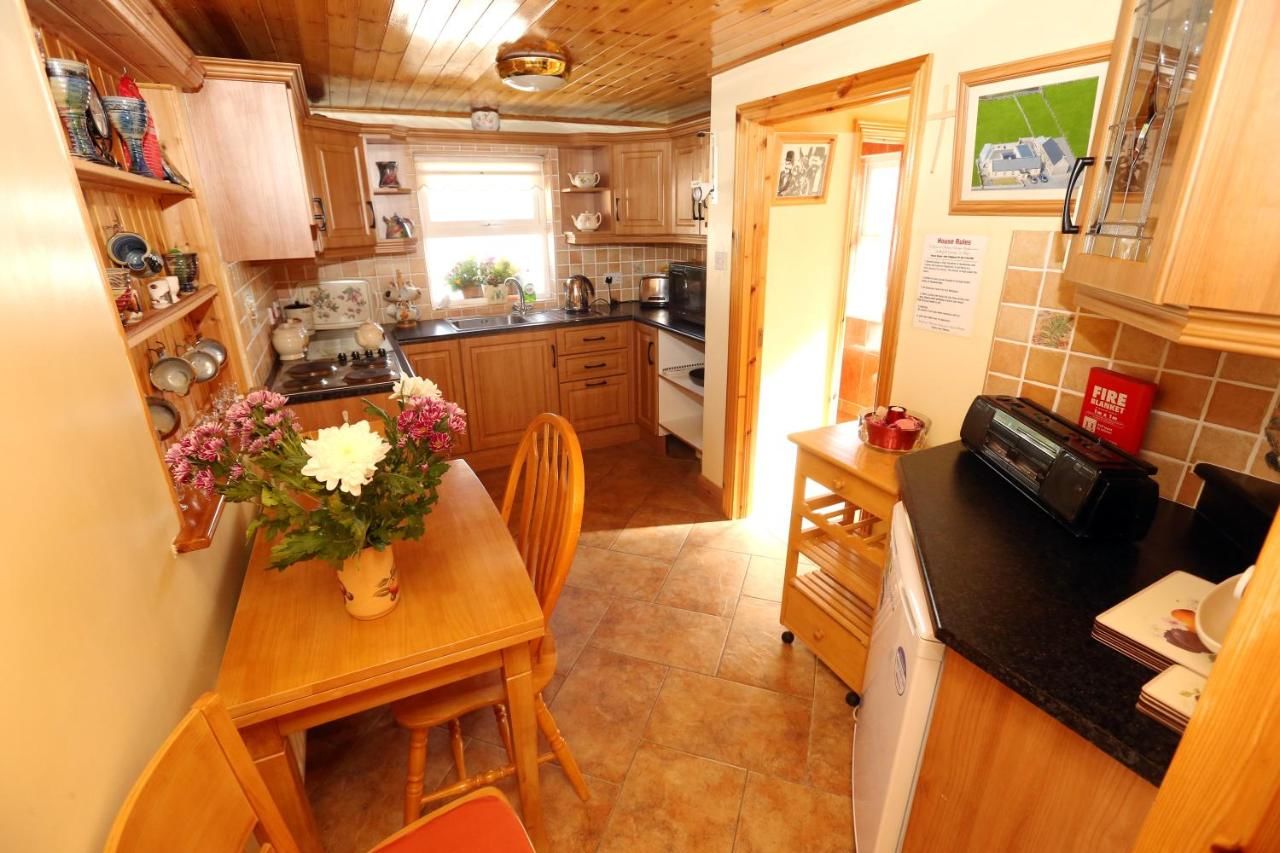 Дома для отпуска Beezies Self Catering Cottages Grange-14