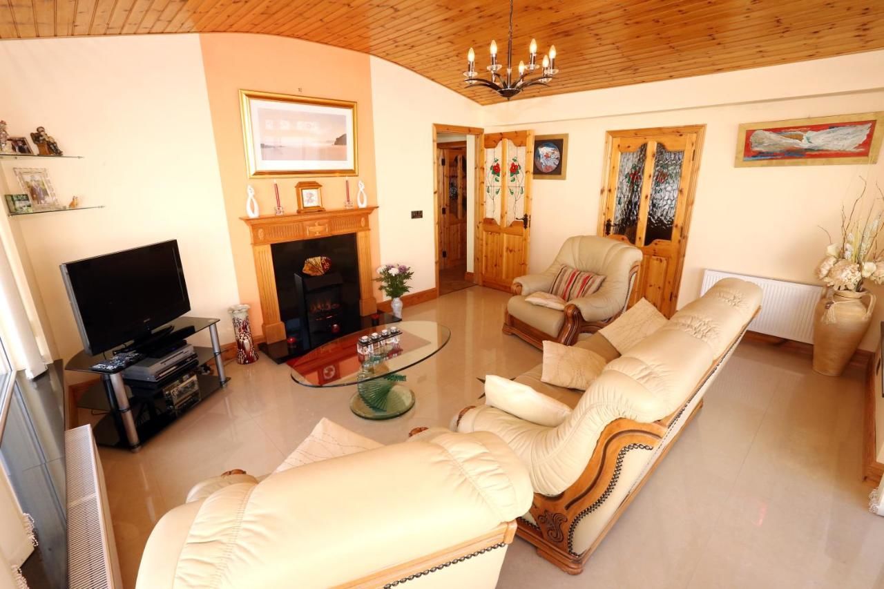Дома для отпуска Beezies Self Catering Cottages Grange-23
