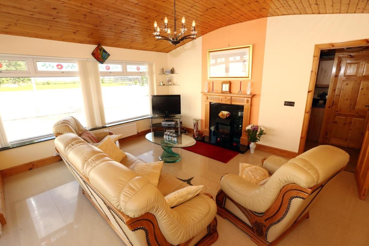 Дома для отпуска Beezies Self Catering Cottages Grange-24