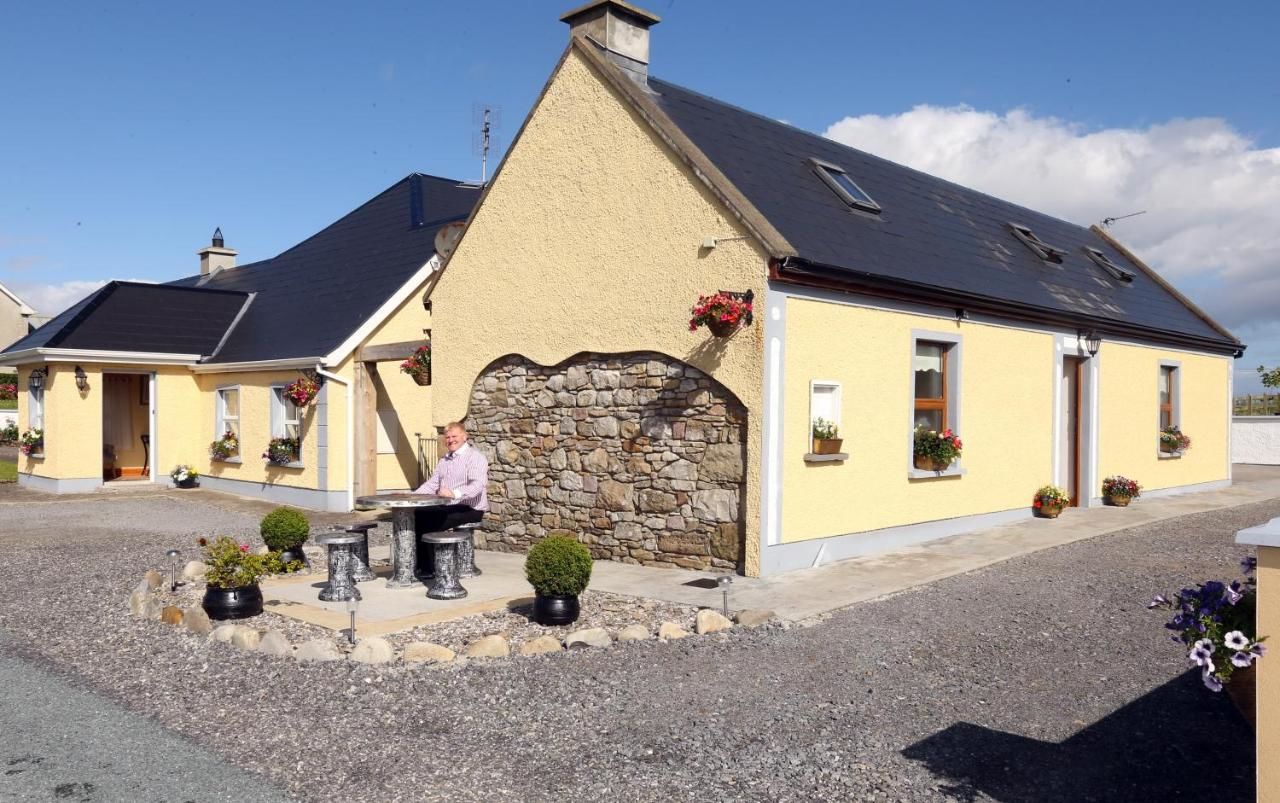 Дома для отпуска Beezies Self Catering Cottages Grange-29