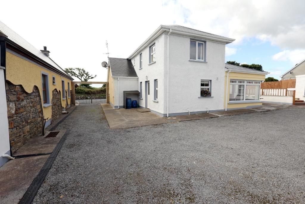 Дома для отпуска Beezies Self Catering Cottages Grange-72