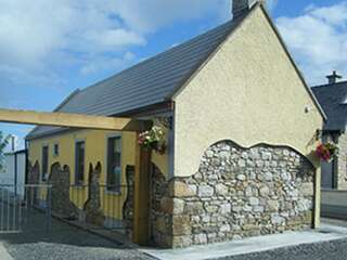 Дома для отпуска Beezies Self Catering Cottages Grange-1