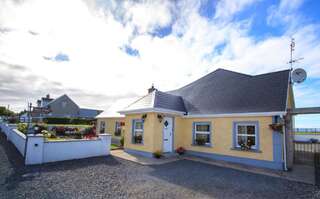 Дома для отпуска Beezies Self Catering Cottages Grange-2