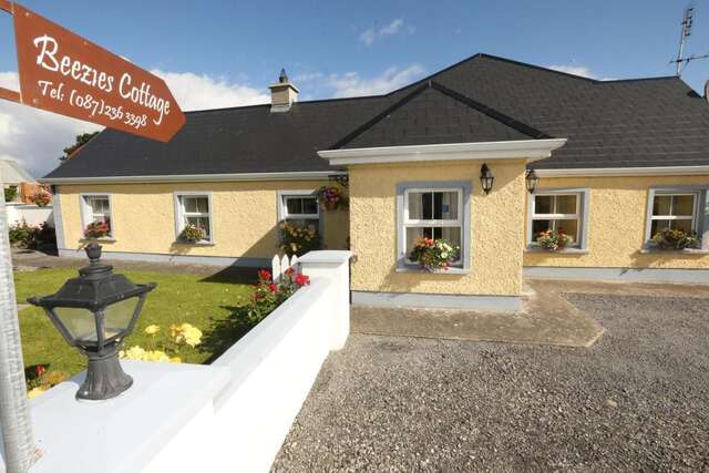 Дома для отпуска Beezies Self Catering Cottages Grange-3